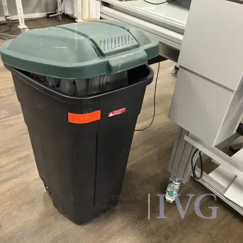 Plastový odpadkový koš