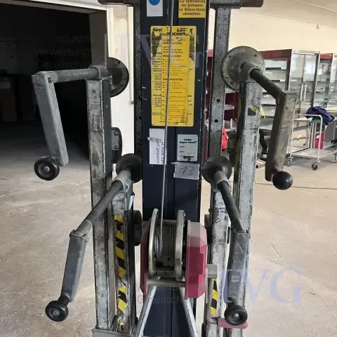 Montážní zdvihák/vidlicový zdvihák GENIE Super Tower ST-24