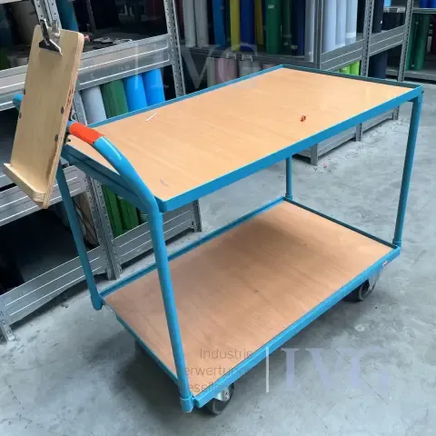 Chariot à étages