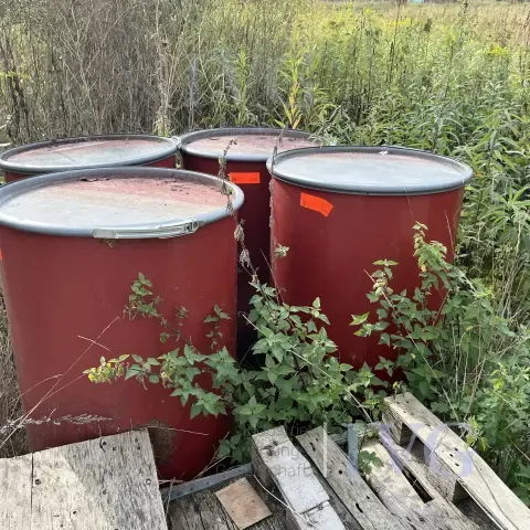 Stahl-Fässer