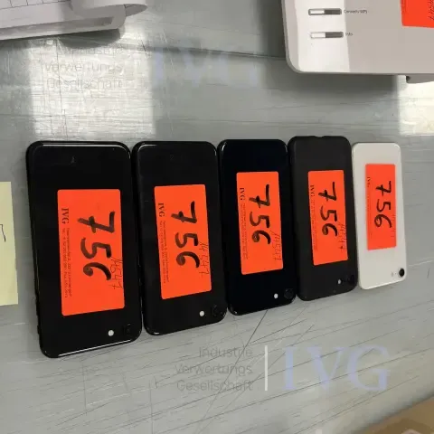 Smartphony APPLE iPhone SE