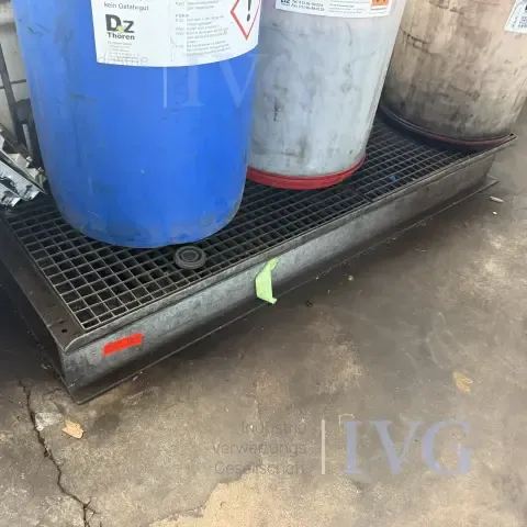 Hazardous substance drip tray