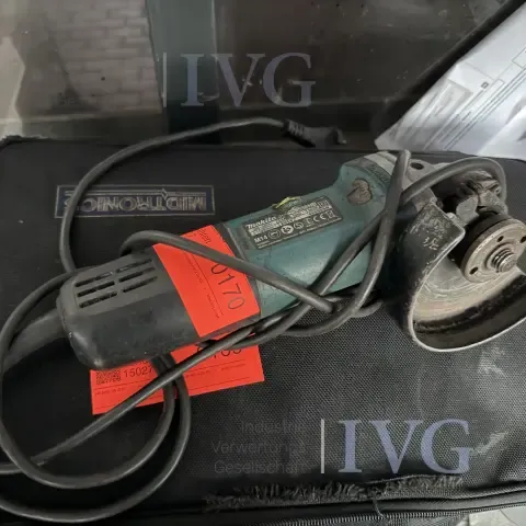 Meuleuse d'angle MAKITA 9558NW