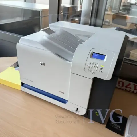 Принтер HP Color LaserJet CP3525n