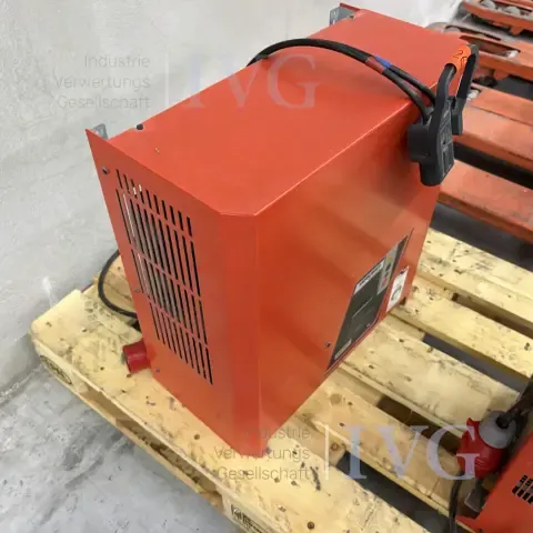 Nabíječka baterií GRUMA powertron E