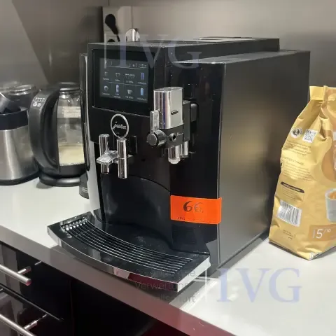 Fully automatic coffee machine JURA S8