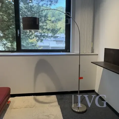 Floor lamp