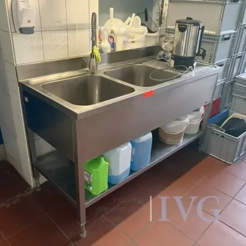 Nerezový dřez