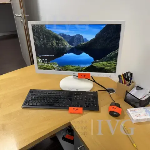 PC de bureau LENOVO Thinkcentre