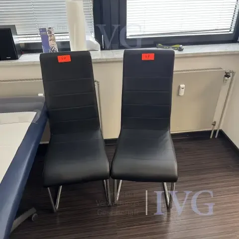 Chaise cantilever