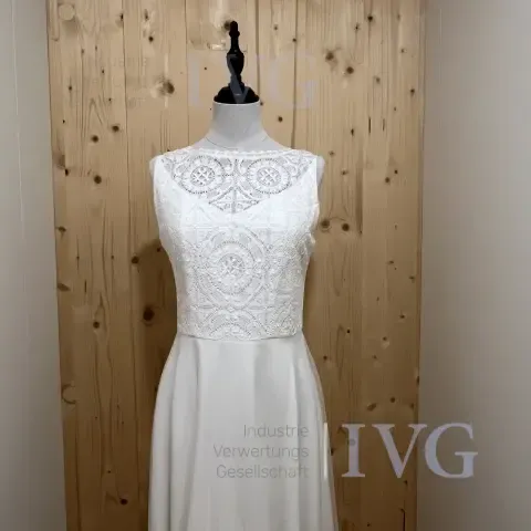 Robe de mariée ELEMENTAR BRAUTKLEIDER Suki