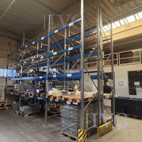 Heavy-duty shelving (blue)