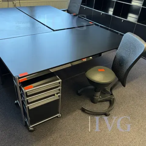 Письменный стол USM HALLER