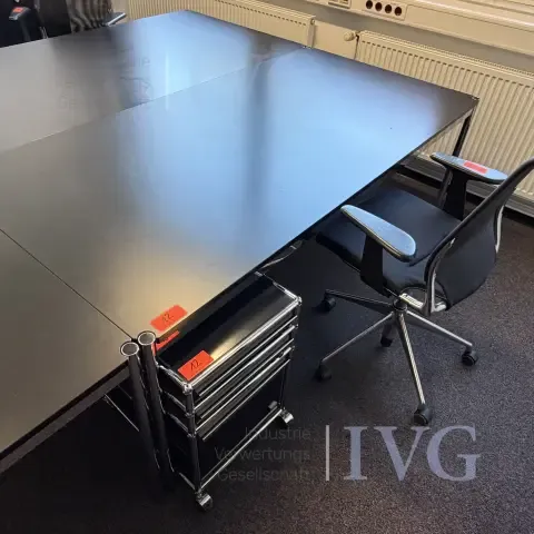 Письменный стол USM HALLER