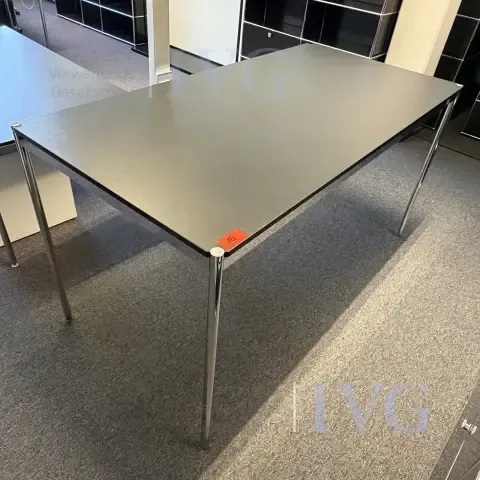 Стол высокий