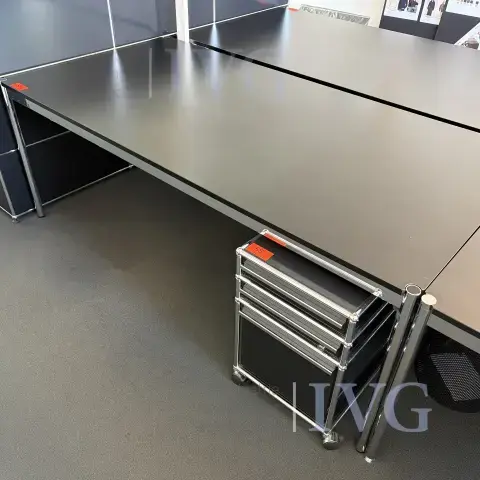 Письменный стол USM HALLER