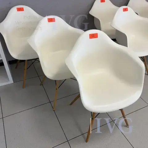 Chaises VITRA