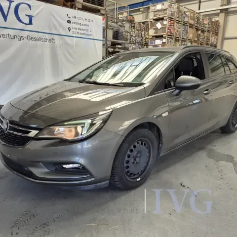 Легковой автомобиль OPEL Astra 1.6 TDci