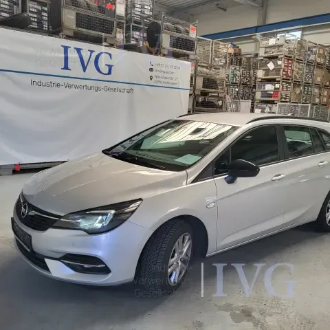 Универсал OPEL Astra Sports Tourer