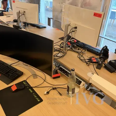 Flat screens LG 38UC99
