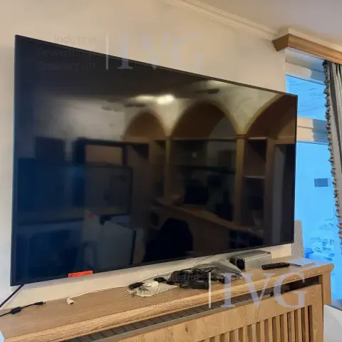 Flachbildschirm SAMSUNG