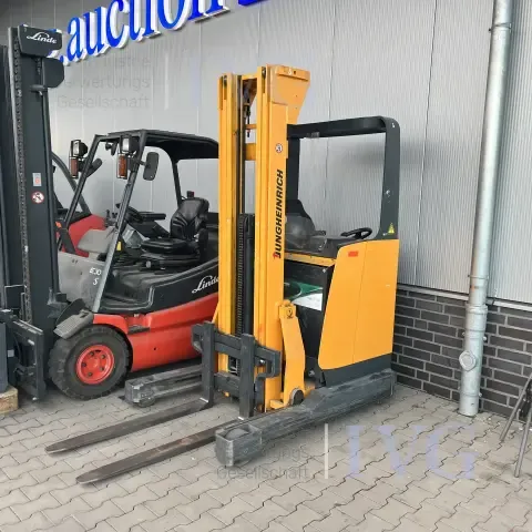 E-Schubmaststapler JUNGHEINRICH ETV112 GE 115-560 DZ