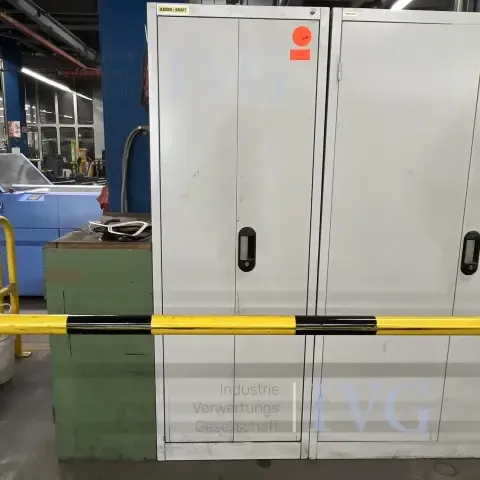 Armoire en acier