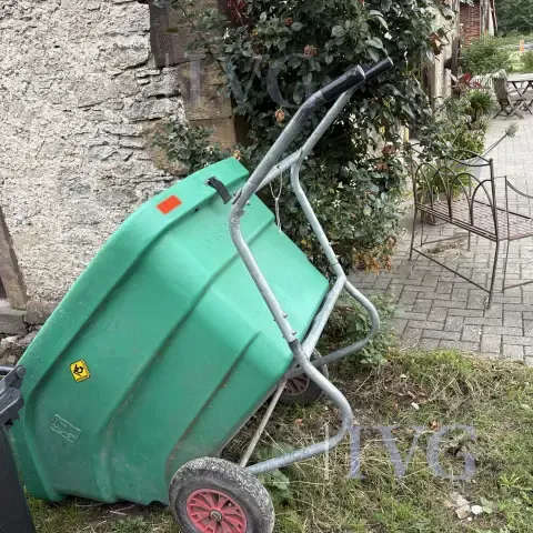 Wheelbarrow LA BUVETTE