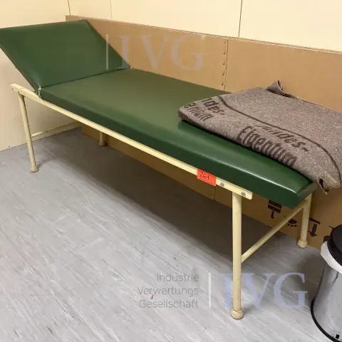 Nemocniční lůžko