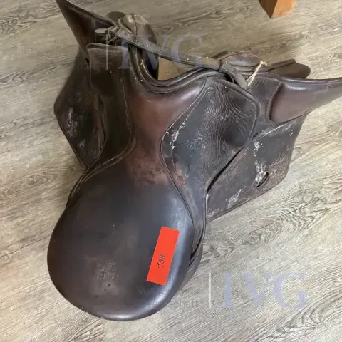 Седло для верховой езды COUNTY Perfection