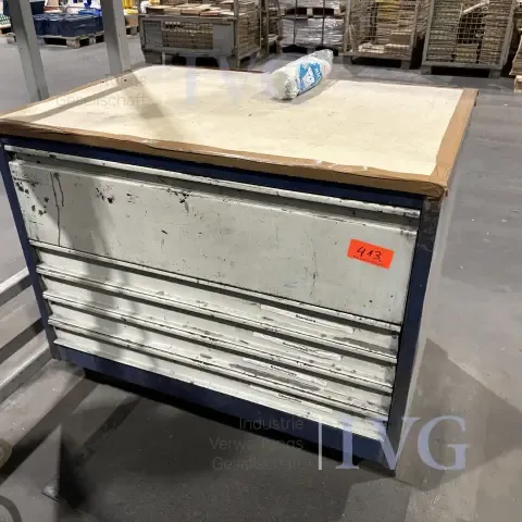 Armoire à tiroirs en acier