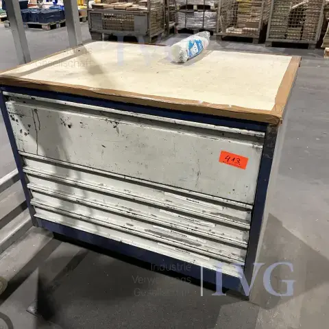 Armoire à tiroirs en acier