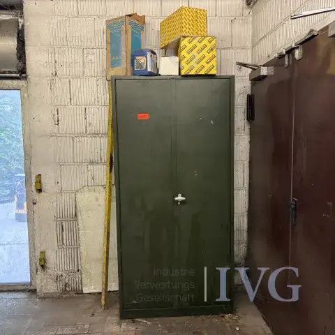 Armoire en acier