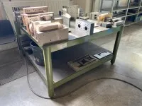 1 stalen tafel