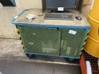 1 transportwagen, 2-etagig met hekwerken