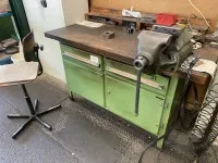 3 workbenches with vice, swivel work chair and 1 magnifying lamp in total