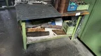 1 table de travail