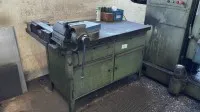 1 workbench with vice