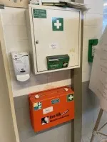 1 First aid kit with bandage cabinet - Collection after approval
