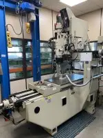1 rectifieuse de coordonnées Moore TM avec commande GE Fanuc Series 15-M, armoire métallique à portes coulissantes avec palpeurs, PC HP (sans disque dur) et moniteur TFT grand écran HP, 23 pouces