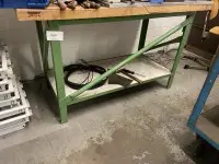 1 table de travail