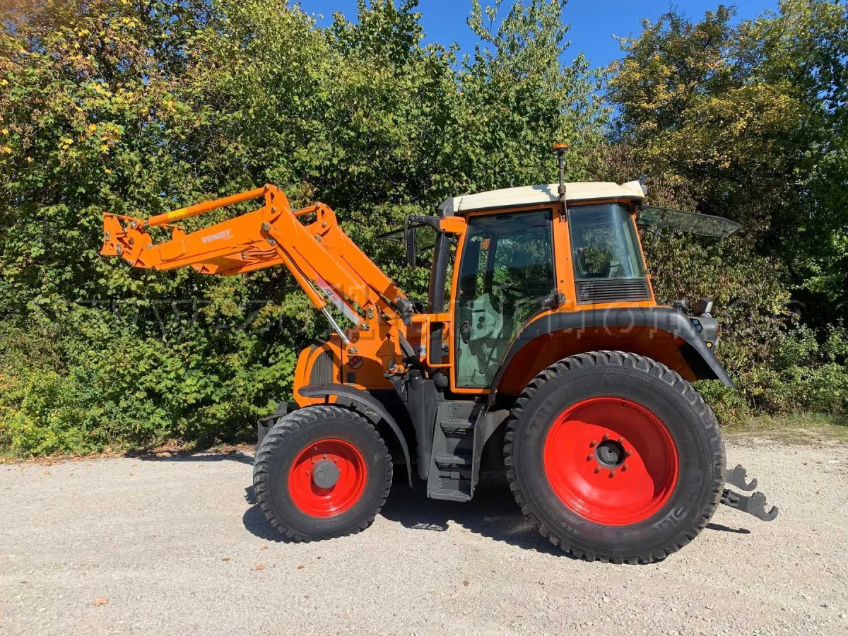1 Fendt Vario 412 TMS z ładowaczem czołowym