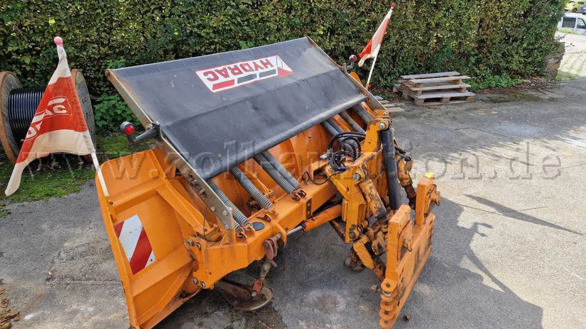 1 Sněhový pluh Hydrac / hydraulická radlice