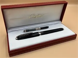 1 stylo plume Cartier avec plume en or blanc 750