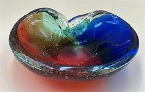 1 coupe en verre probablement Murano - hauteur 5 cm