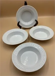 4 coupelles en porcelaine KPM Berlin - hauteur 3,5 cm, ø 15 cm