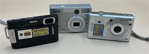 3 Fotokameras - Sony und Revue
