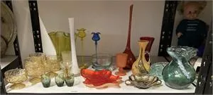 1 compartment of colored glass