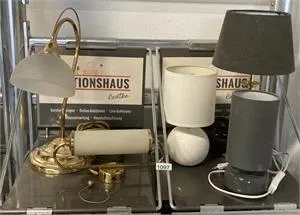 1 lot of table lamps