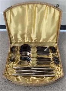 1 Besteck-Kasten - versilbert - 1,50 kg